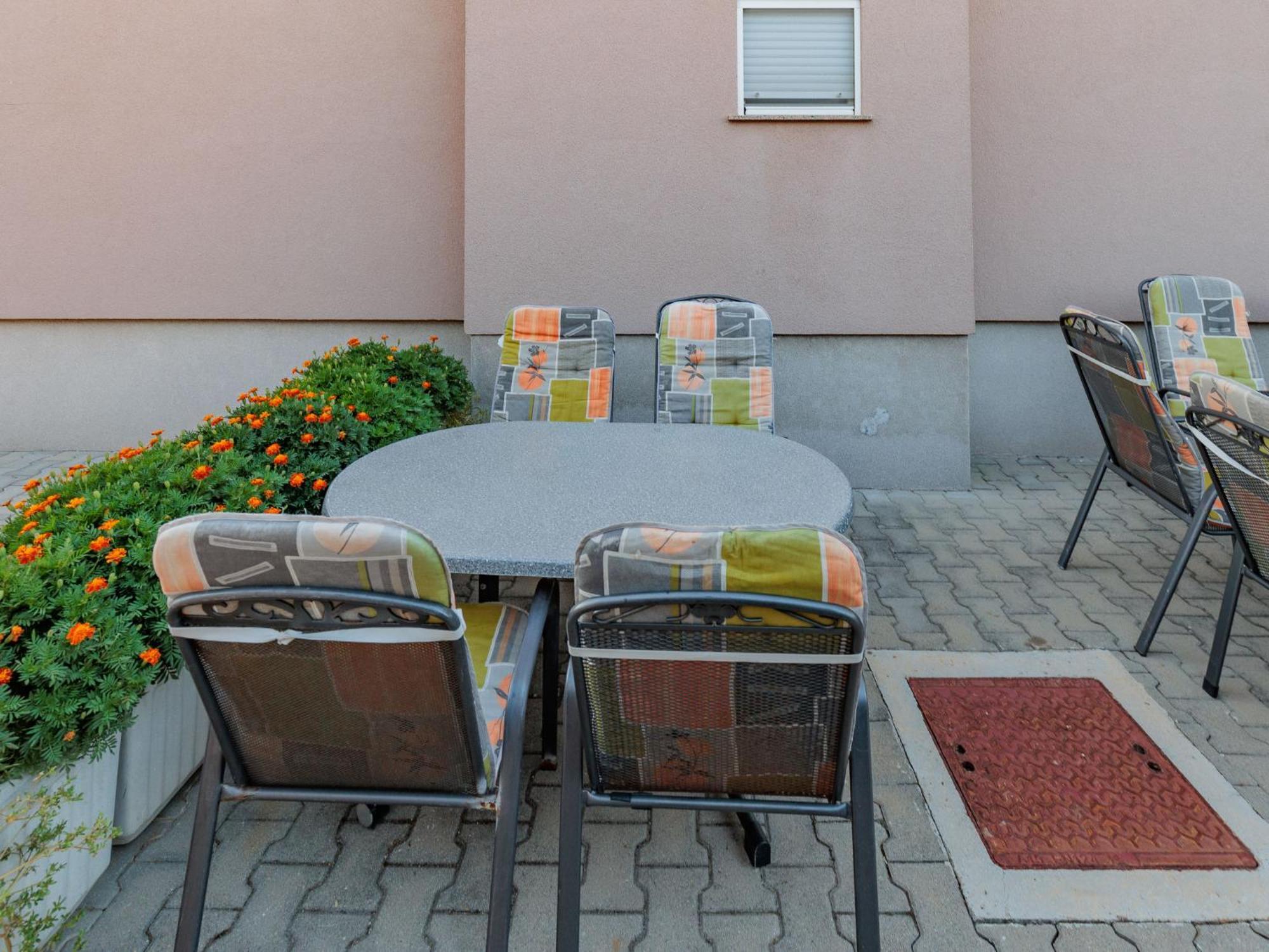 Apartment Mlasina-4 By Interhome Nin Exterior photo