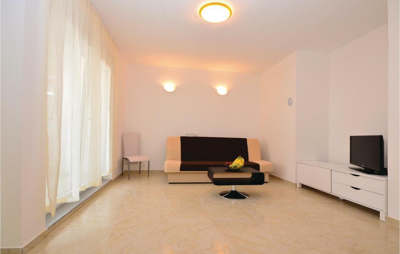 Apartment Mlasina-4 By Interhome Nin Exterior photo